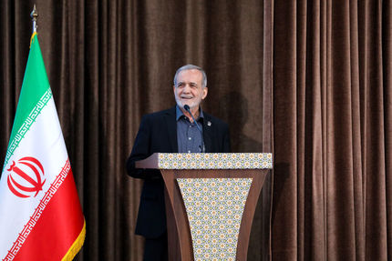 رئیس جمهور: راه درمان این زخم که شاید عمیق هم باشد پرهیز از اختلاف و دعوا و تقویت همدلی و گفت و گو است