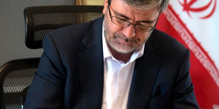 مدیرعامل بیمه رازی، روز کارمند را تبریک گفت