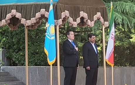 استقبال رسمی معاون اول رئیس جمهور از نخست وزیر قزاقستان