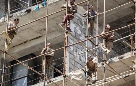 کارگران ساختمانی: بساطِ «سامانه رفاهی» برچیده شود