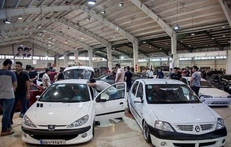 قیمت خودروهای داخلی در ۱۳ آذر