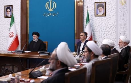 رئیس جمهور بر لزوم انطباق تمامی فعالیت‌های نظام بانکی بر موازین شرعی تاکید کرد