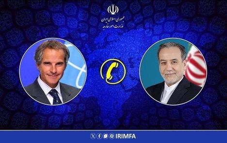 عراقچی با مدیرکل آژانس بین‌المللی انرژی اتمی گفت و گو کرد