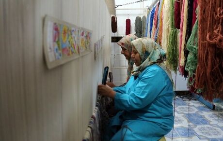 دریافت مالیات بر ارزش افزوده از مواد اولیه فرش، بر خلاف قانون!