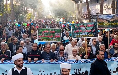 همایش بزرگ پیاده‌روی خانوادگی در گناباد برگزار شد