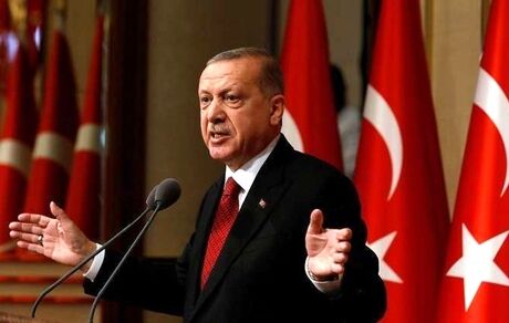 عکس| اردوغان از اولین زیردریایی بومی ترکیه رونمایی کرد