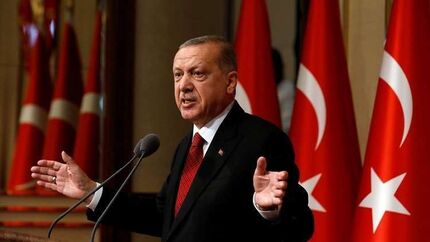 عکس| اردوغان از اولین زیردریایی بومی ترکیه رونمایی کرد