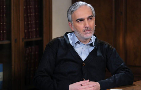 بیژن بنفشه‌خواه: تلویزیون عطاران و مدیری را فراری داد