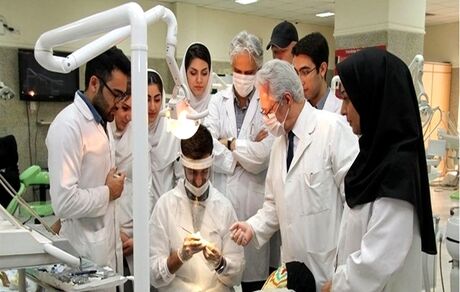 جزئیات نحوه پوشش دانشجویان علوم پزشکی: جویدن آدامس و تاتو و کراوات ممنوع!