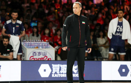 سرمربی تیم ملی والیبال: در ست سوم بازی با ژاپن، مبارزه کردن را رها کردیم