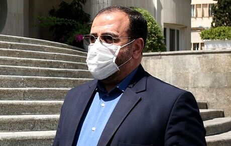 معاون پارلمانی روحانی: ابلاغ استجازه رهبر انقلاب به مجلس از اختیارات دفتر ایشان است نه دولت