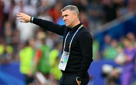 سرمربی نامدار تیم ملی اوکراین برکنار شد