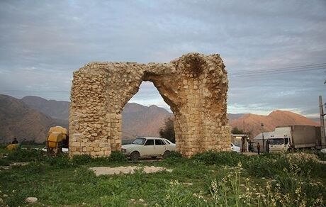 آتشکده تبدیل به پارکینگ شد