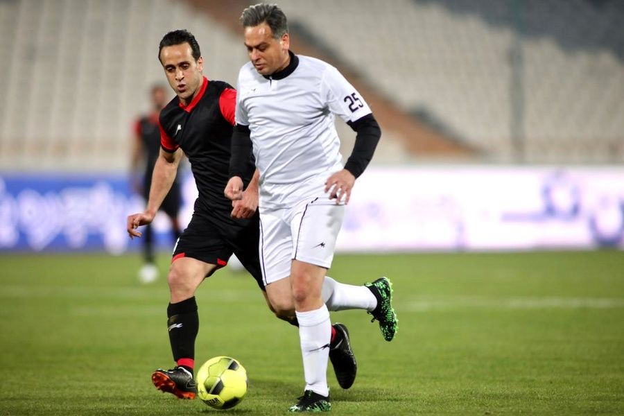 تصاویر دیدار دوستانه منتخب سرخابی و منتخب ۹۸ به یاد انصاریان و میناوند