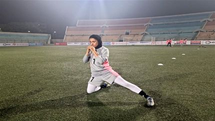 یکی از بازیکنان تیم ملی فوتبال بانوان از پناهنده شدن منصرف شد