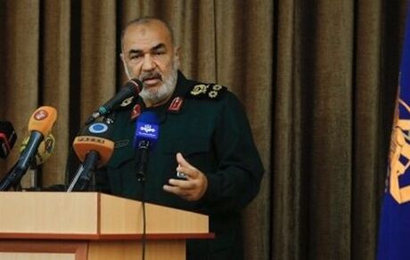 سردار سلامی: گزینه‌ای جز عکس‌العمل قدرتمند مقابل اقدام آمریکا نداشتیم