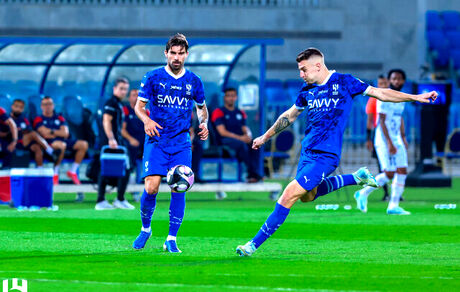 الهلال باز هم برد ولی این بار سخت