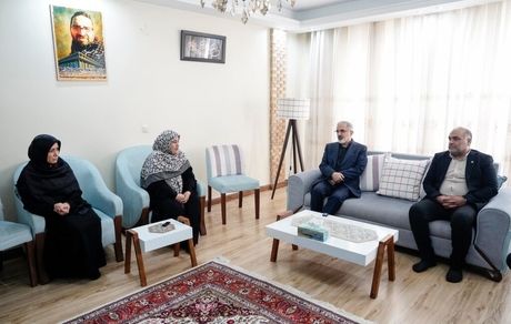شهید «رجب‌پور» افتخار خانواده بانک مسکن است/ تجلیل از همسر و فرزندان شهید رسانه