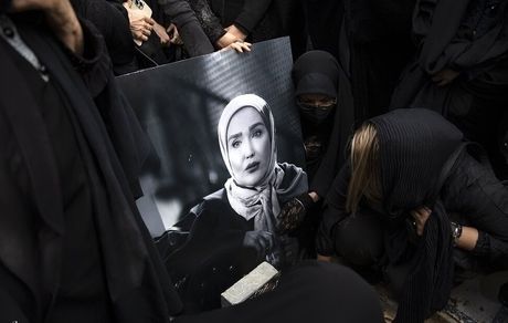 متهم به قتل بانوی بازیگر در یک قهوه‌خانه بازداشت شد