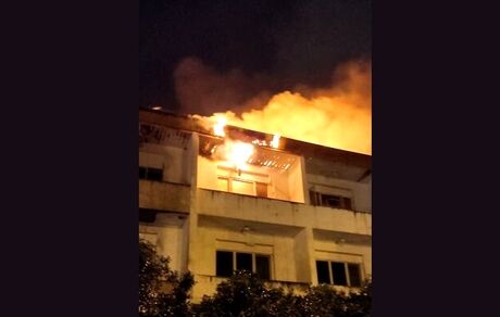 هتل قدیمی بندرانزلی آتش گرفت