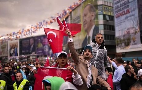 جشن و شادی طرفداران اردوغان در نقاط مختلف ترکیه + ویدئو