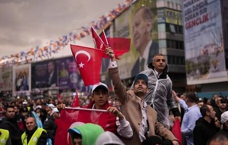 جشن و شادی طرفداران اردوغان در نقاط مختلف ترکیه + ویدئو