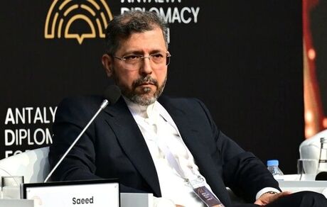 معاون عراقچی: پنجره دیپلماسی باز است