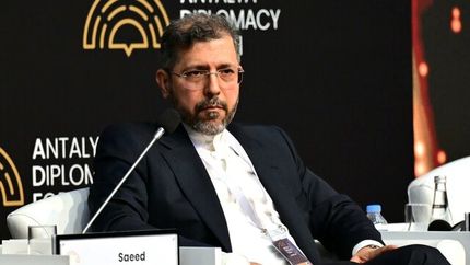 معاون عراقچی: پنجره دیپلماسی باز است