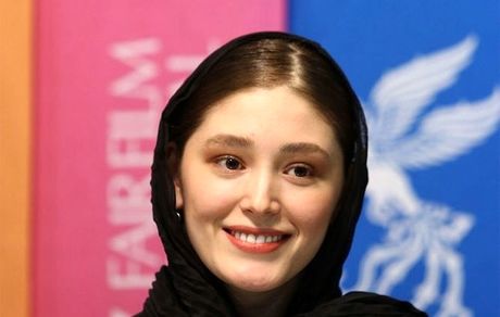 یک بازیگر دیگر مهاجرت کرد؟