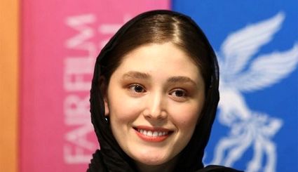 یک بازیگر دیگر مهاجرت کرد؟