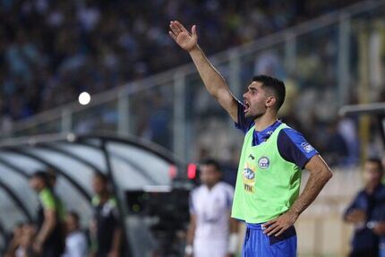 علی کریمی در استقلال ماندنی شد