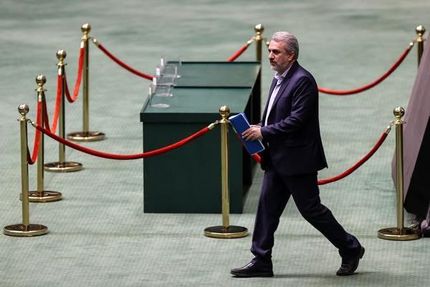 استیضاح وزیر صمت رای نیاورد / فاطمه امین وزیر ماند