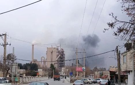 یکی از کارخانه‌های سیمان دورود آتش گرفت