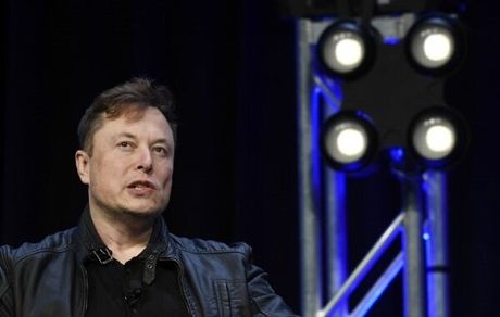 «ایلان ماسک» درباره قابلیت خودروهای خودران تسلا دروغ گفته است