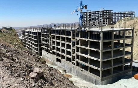 عضو هیات مدیره انجمن انبوه‌سازان: پول ساخت خانه‌های نهضت مسکن را از کجا بیاوریم؟