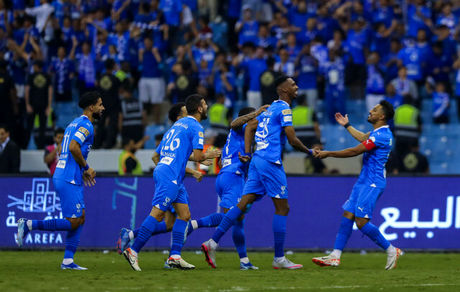 الهلال متوقف بشو نیست