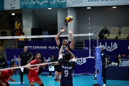 لیگ برتر والیبال: شهرداری ارومیه در اصفهان برد و به رده دوم صعود کرد / قهرمان فصل قبل باخت