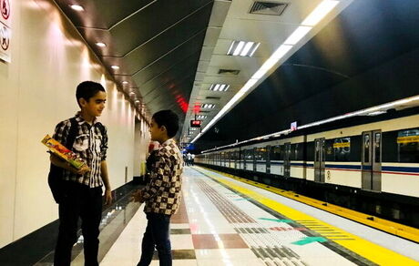 پیگیری تصویب قانون «ممنوعیت ورود دستفروشان به واگن‌های مترو»