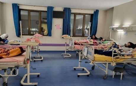 دانش آموزان دختر در اصفهان هم به مسمومیت دچار شدند