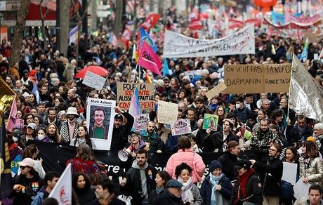 تظاهرات میلیونی علیه طرح جدید مکرون