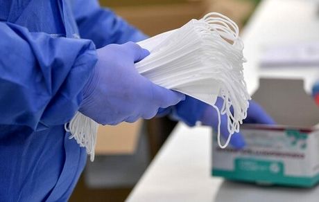 ماسک با قیمت دولتی در عطاری ها هست در داروخانه ها نه