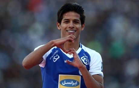 
به قایدی بیشتر از ۵۰۰ هزار دلار نمی‌دهند
