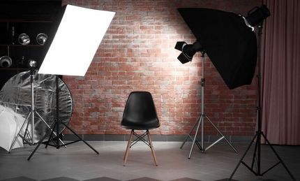 فیلمبرداری از تزریق واکسن، کار زیرپلهایهاست