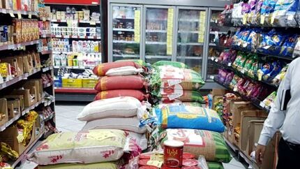 کمبود کالاهای اساسی نداریم