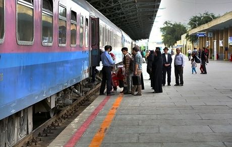 یکشنبه آغاز پیش فروش بلیط قطار