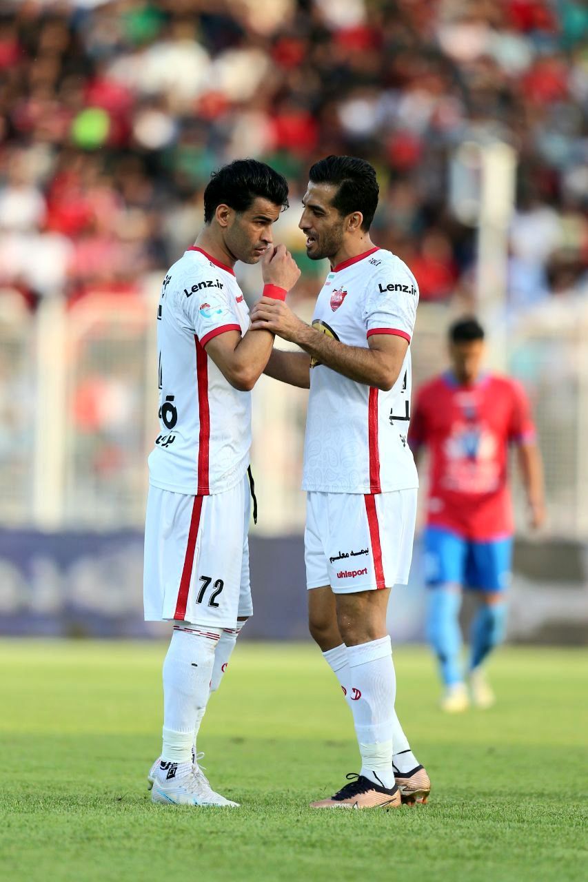 بازی پرسپولیس و نساجی و جشن قهرمانی سرخپوشان
