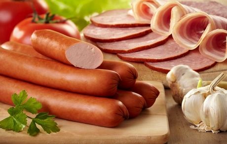 نقش موثر سوسیس و کالباس در ابتلا به سرطان روده بزرگ