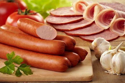 نقش موثر سوسیس و کالباس در ابتلا به سرطان روده بزرگ