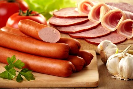 نقش موثر سوسیس و کالباس در ابتلا به سرطان روده بزرگ