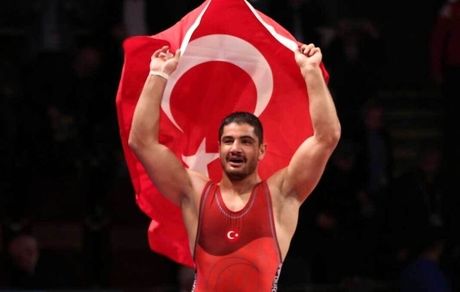 قهرمانی ترکیه در مسابقات کشتی آزاد قهرمانی اروپا